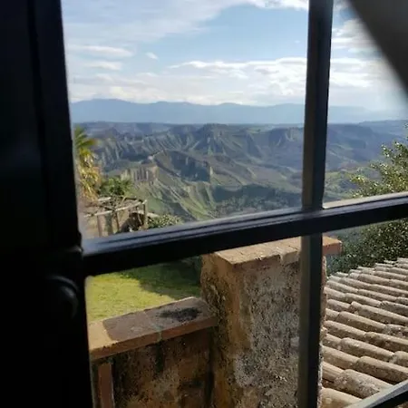 펜션 Il Sogno Di Civita 바뇨레조